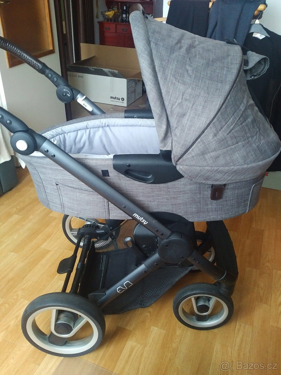Velká sleva kočárek MUTSY EVO