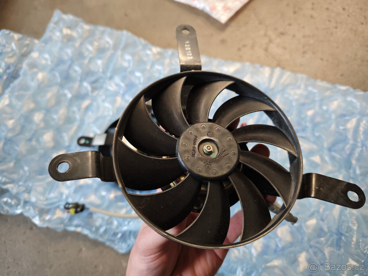 Ducati Multistrada V2 S 55040401A, 55040411A větráky