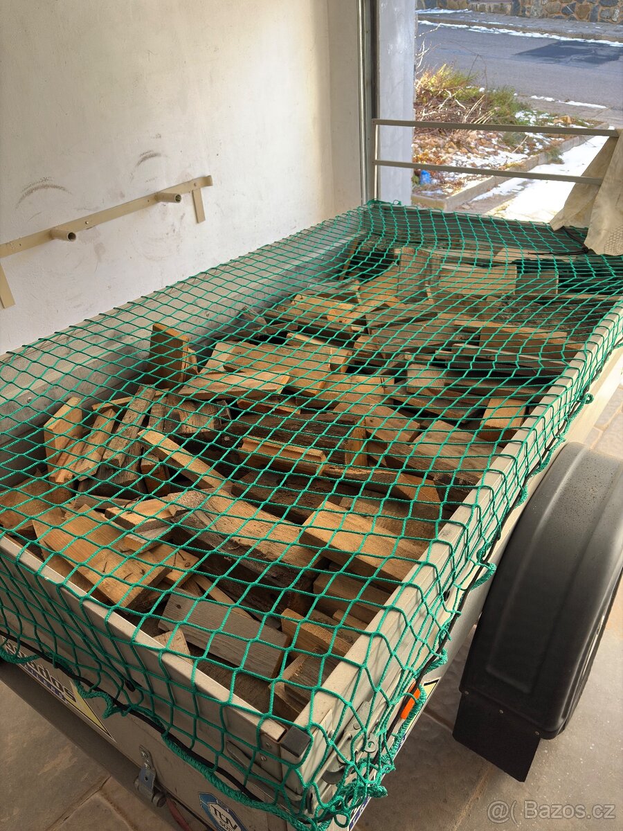 Vozík dřeva na topení