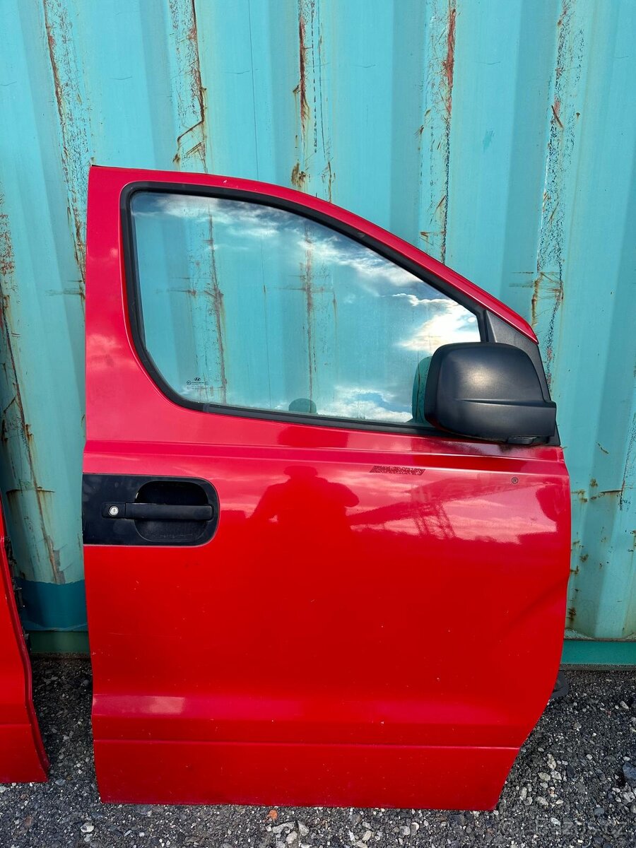 Hyundai h1 Přední dveře