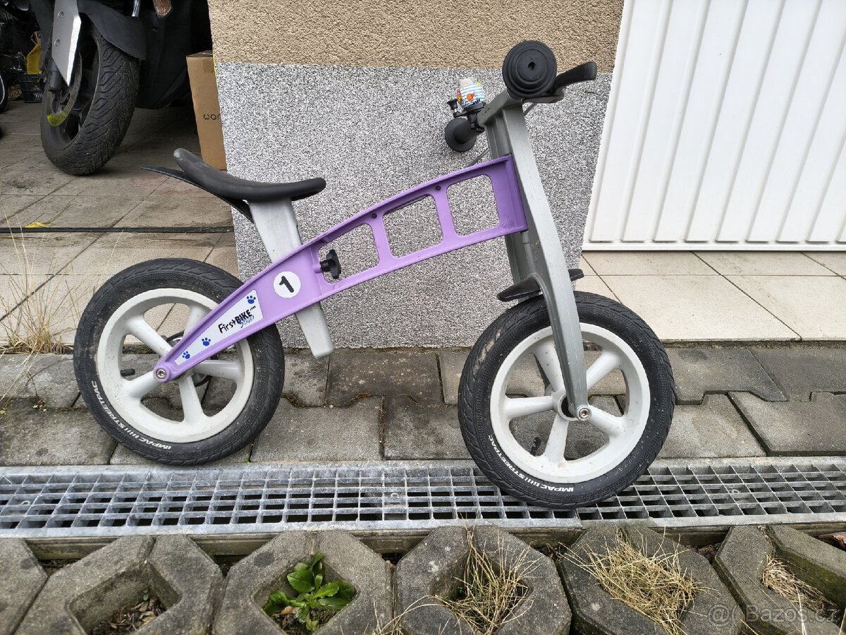 Odrážedlo firstbike
