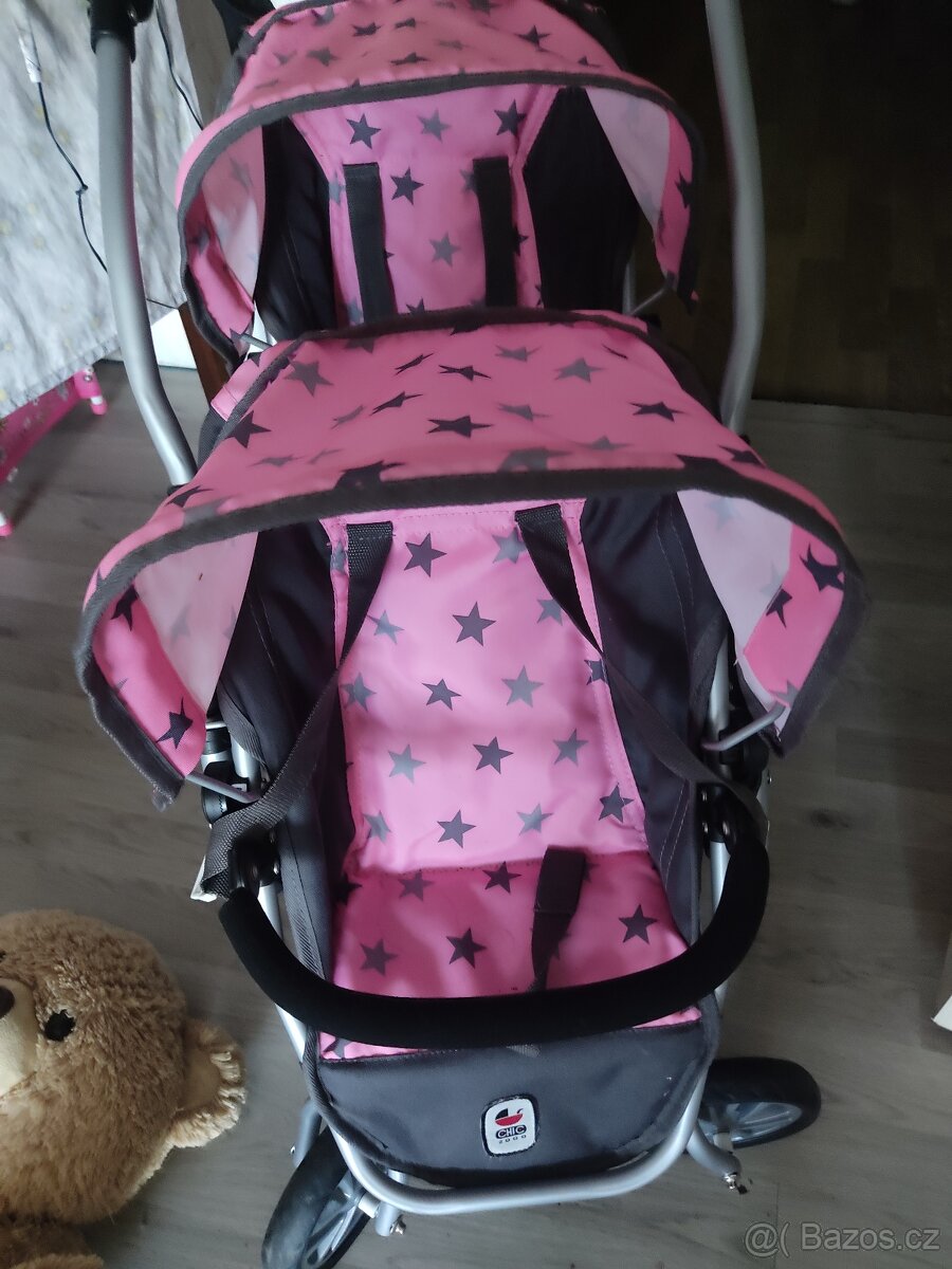 Kočárek pro panenky