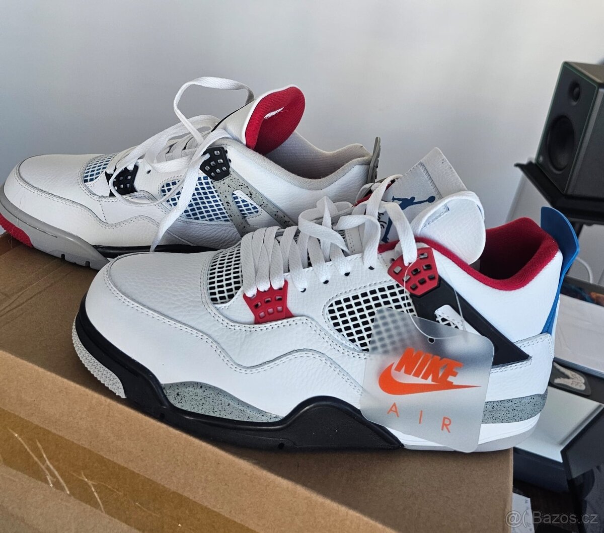 AIR JORDAN 4 Retro