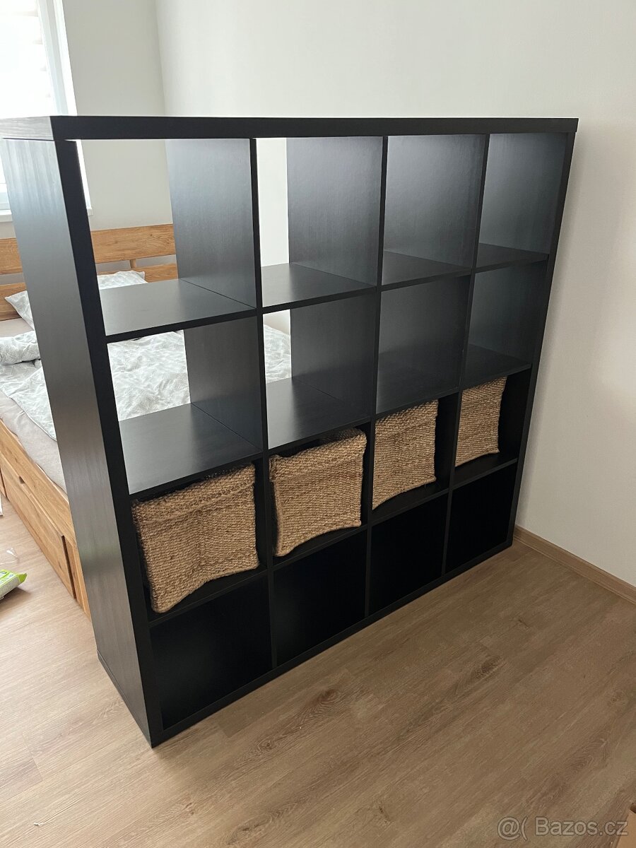 Černý Kallax 147x147