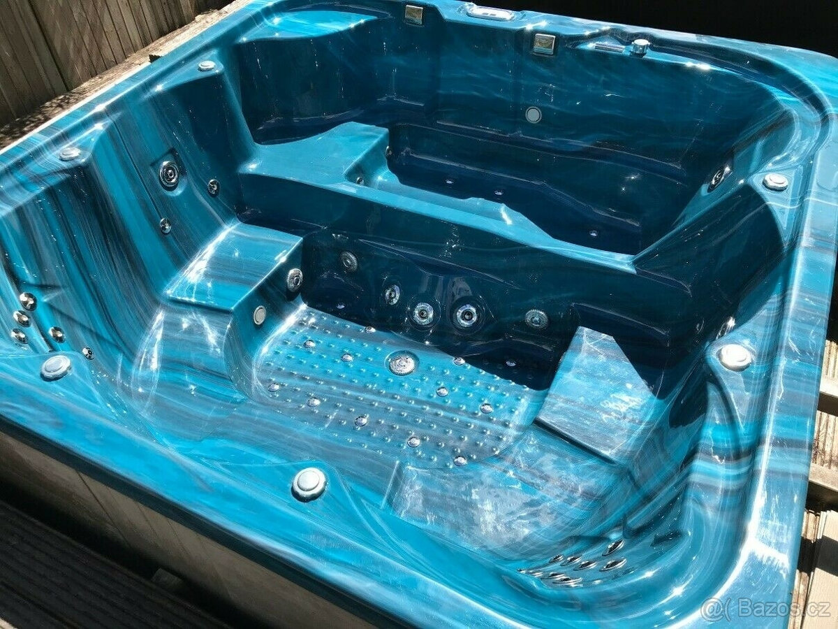 Venkovní vířivka Whirlpool, model Florida, modrá, 2 x 2 x 1