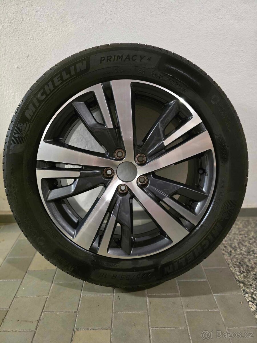 Alu kola Peugeot R18 5x108