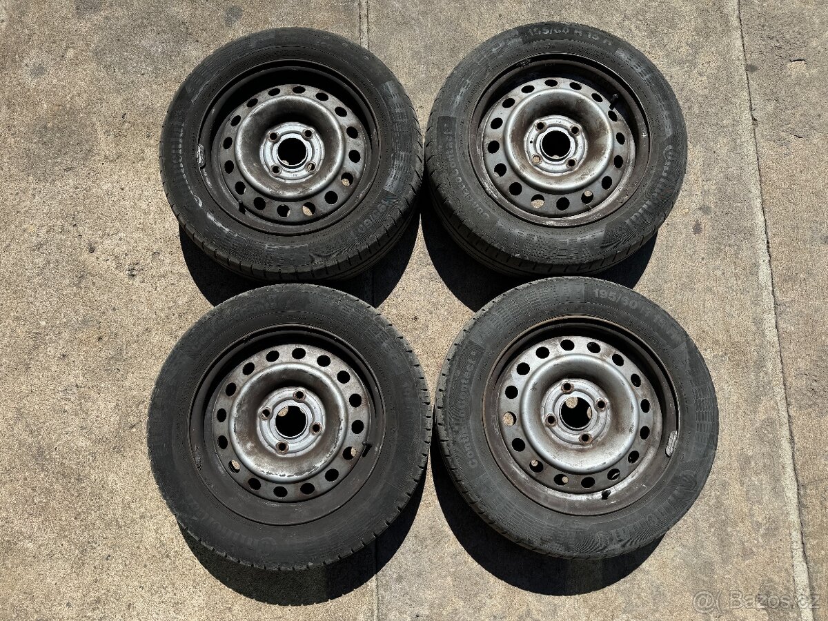 Disky Nissan 15 4x114.3 s pneu 195/60 R15