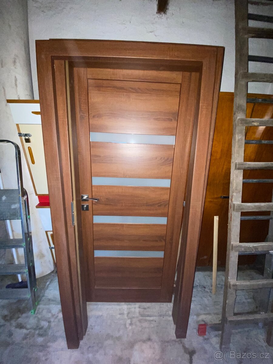 Interiérové dveře EVORA 4 80cm, pravé
