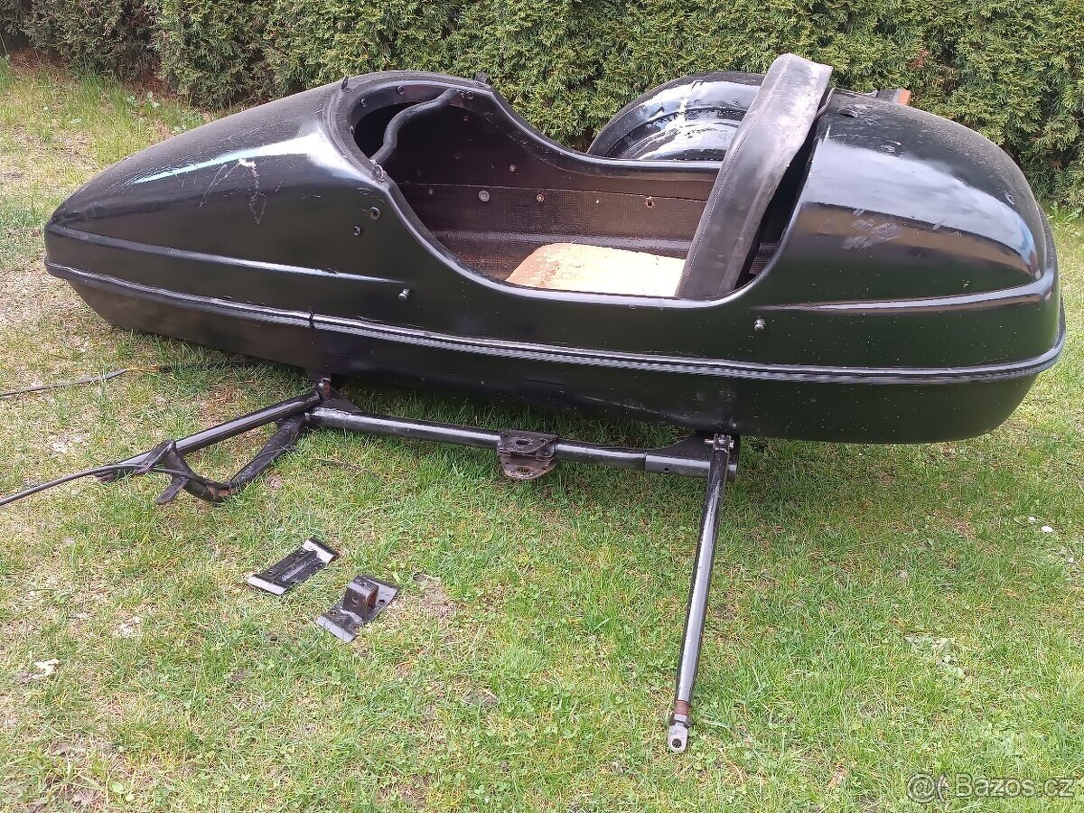 sidecar Velorex 562 s držáky