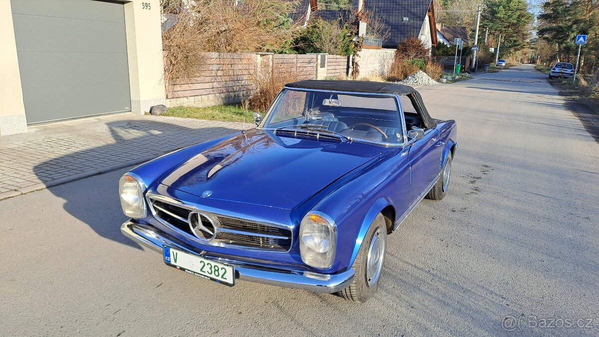 Mercedes-Benz 230 SL Pagoda W113