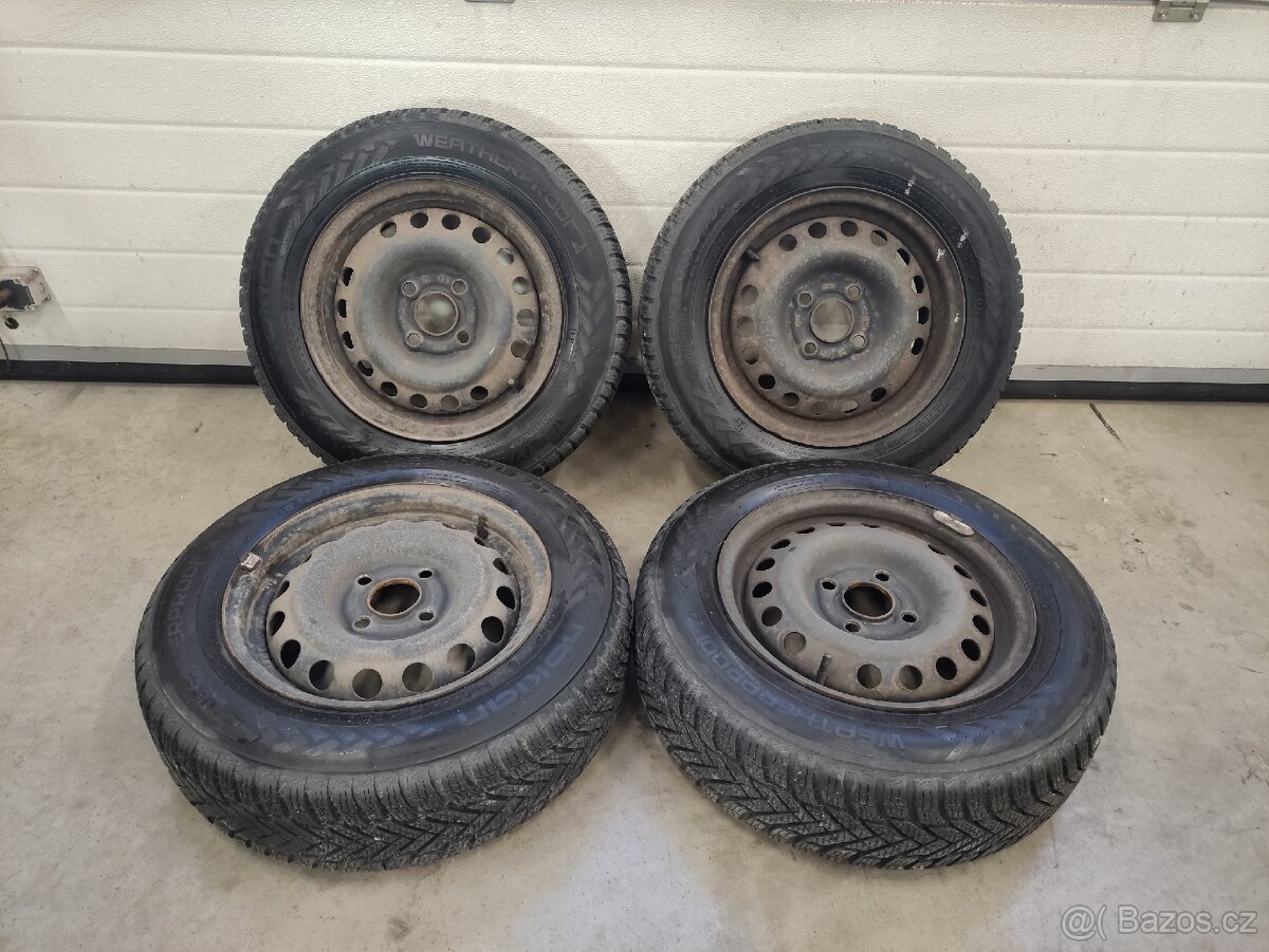 Zánovní zimní komplety Nokian 165/70 r13 79t