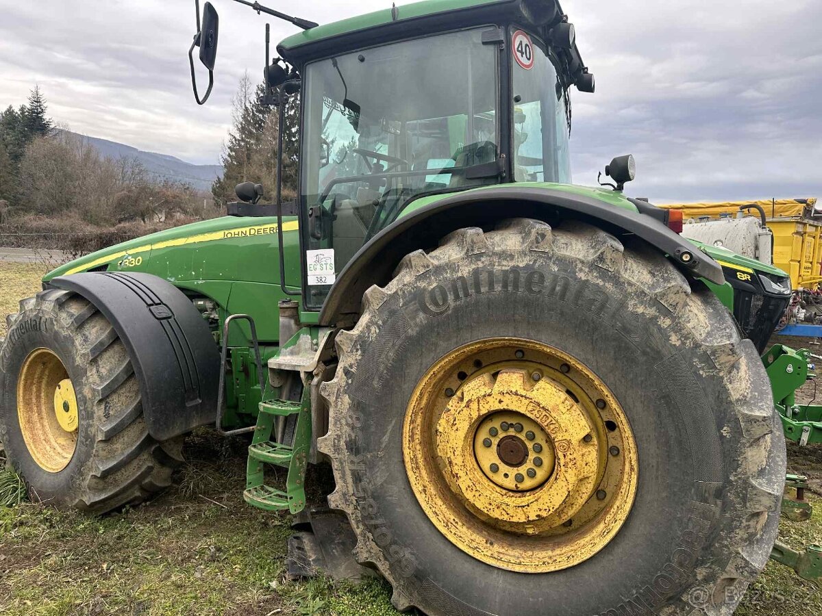 Prodam John Deere 8330