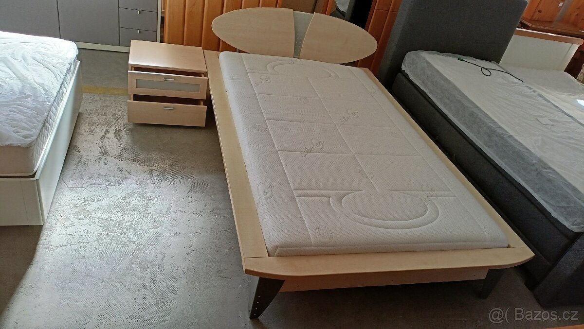 Postel 120 x 200 cm.