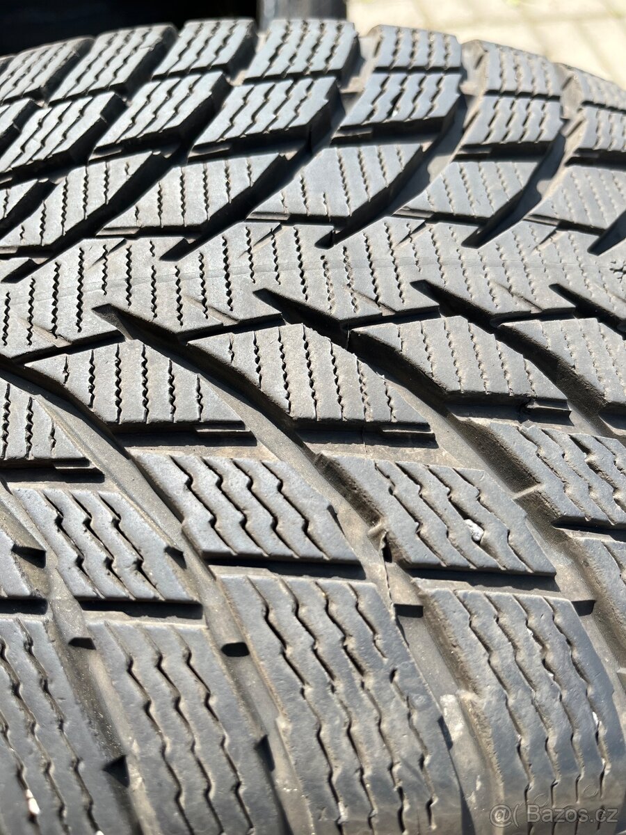 Nokian 18” zimní