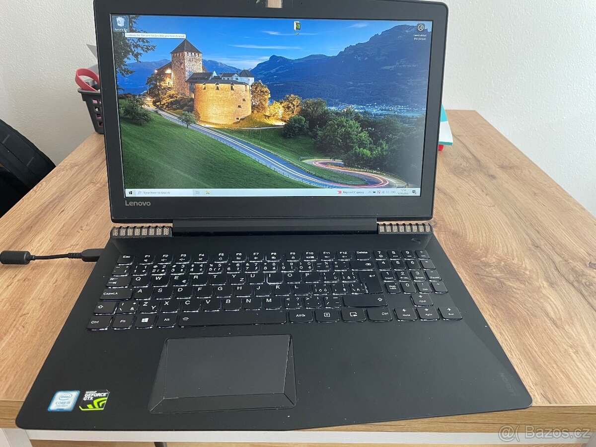 Lenovo Y520