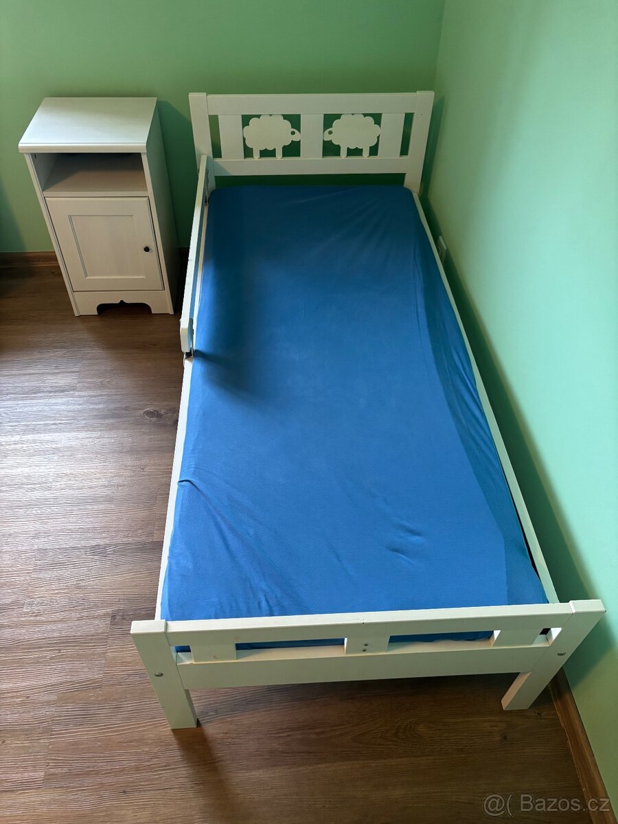 Dětská postel Ikea vč. nočního stolku