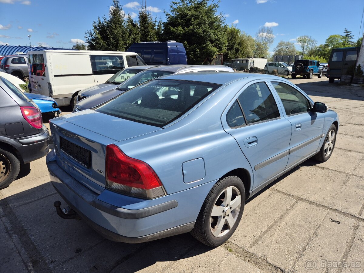 Volvo S60 prodám náhradní díly