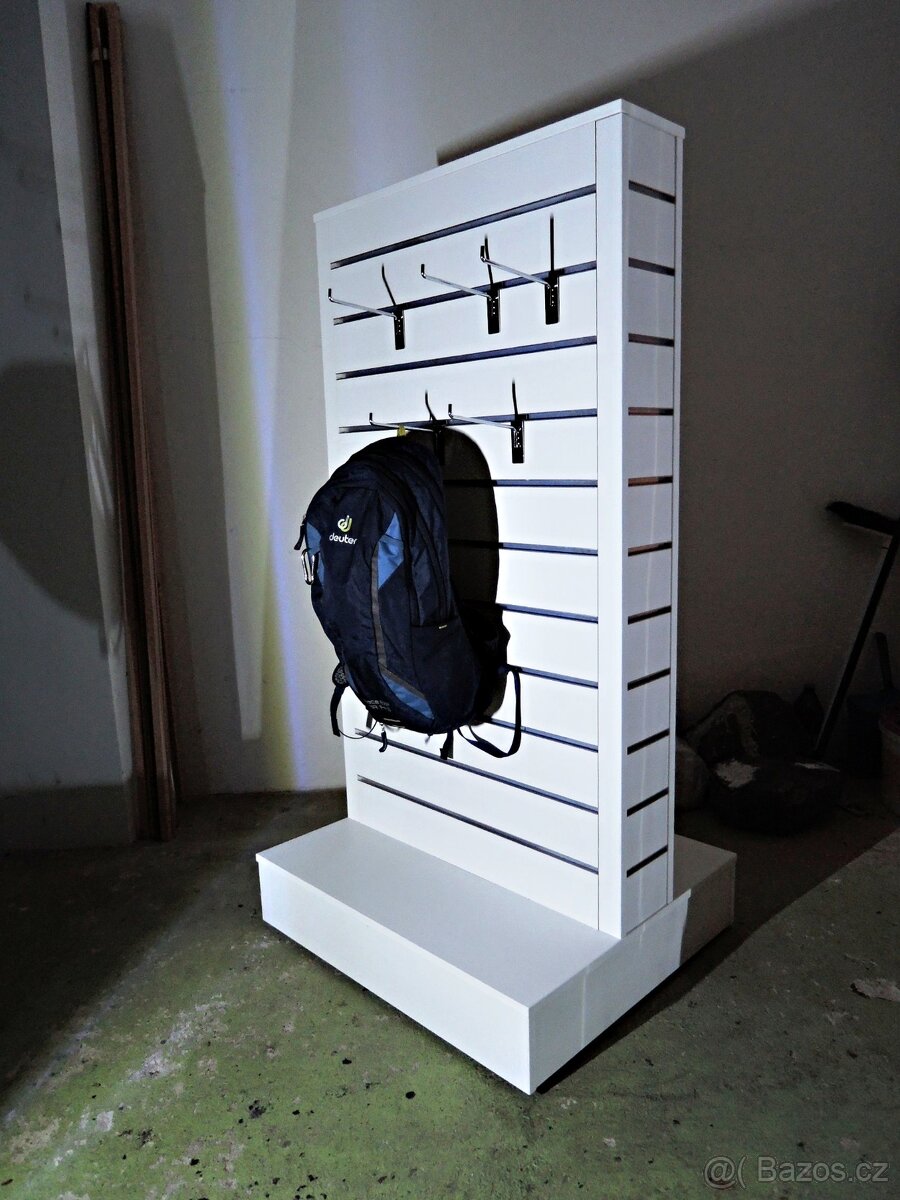 Kolejnicový věšák, Gondola, variabilní s háčky a pod.