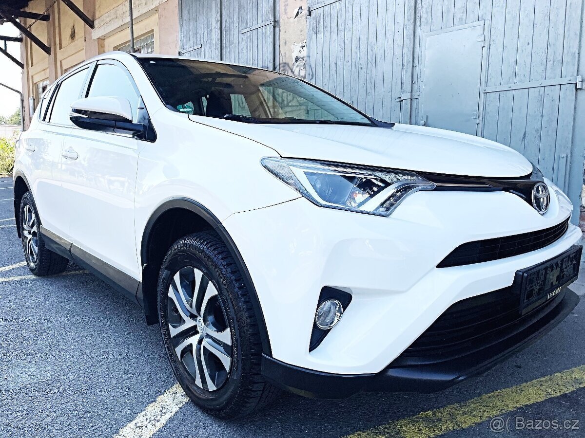 TOYOTA RAV-4 2.0i VALVEMATIC 4x4 2018 112KW WEBASTO TOP