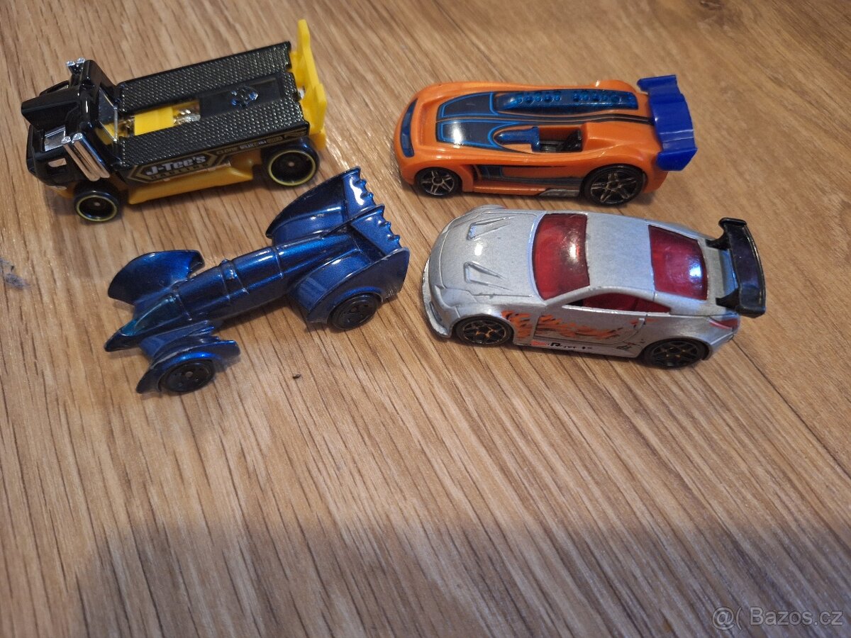 autíčka hotweels