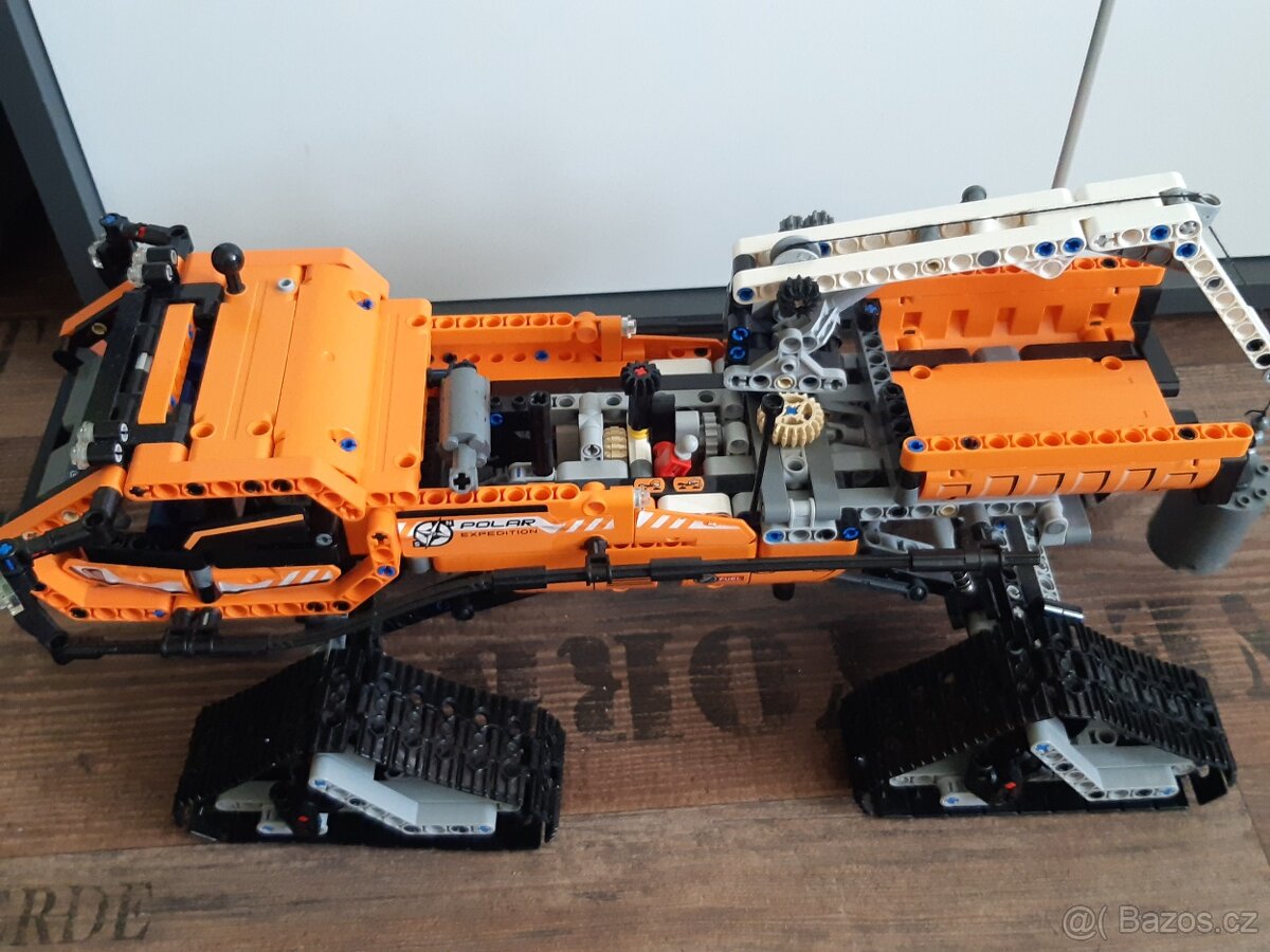 LEGO Technic "Polární pásák"