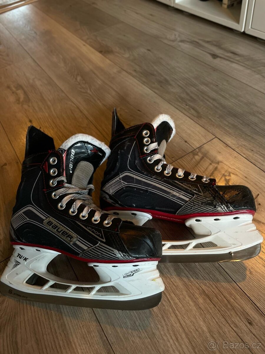 Hokejové brusle velikost: EUR37.5