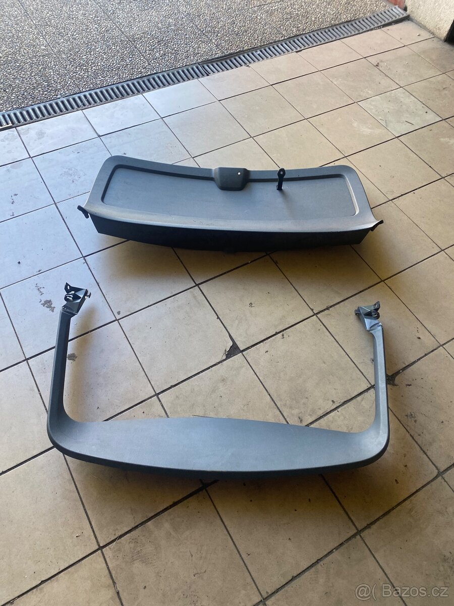 Kryty pátých dveří Škoda Octavia 3 combi