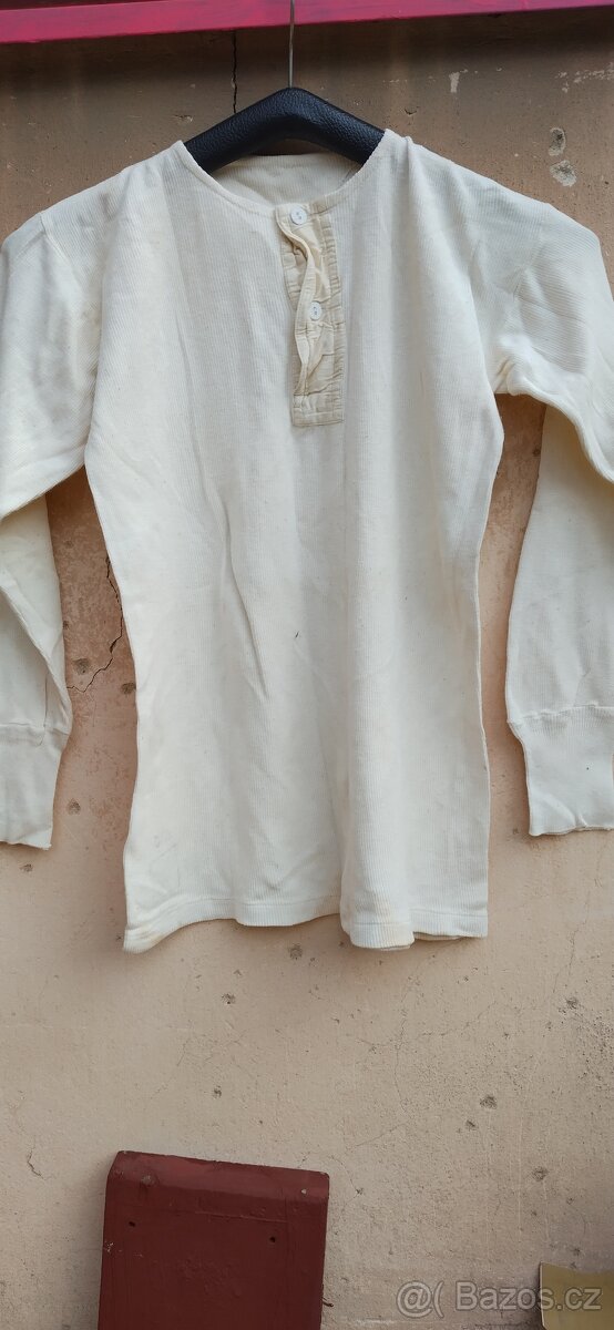 Nátělník ČSLA 50 léta na KVH pohraničník značeno armadou