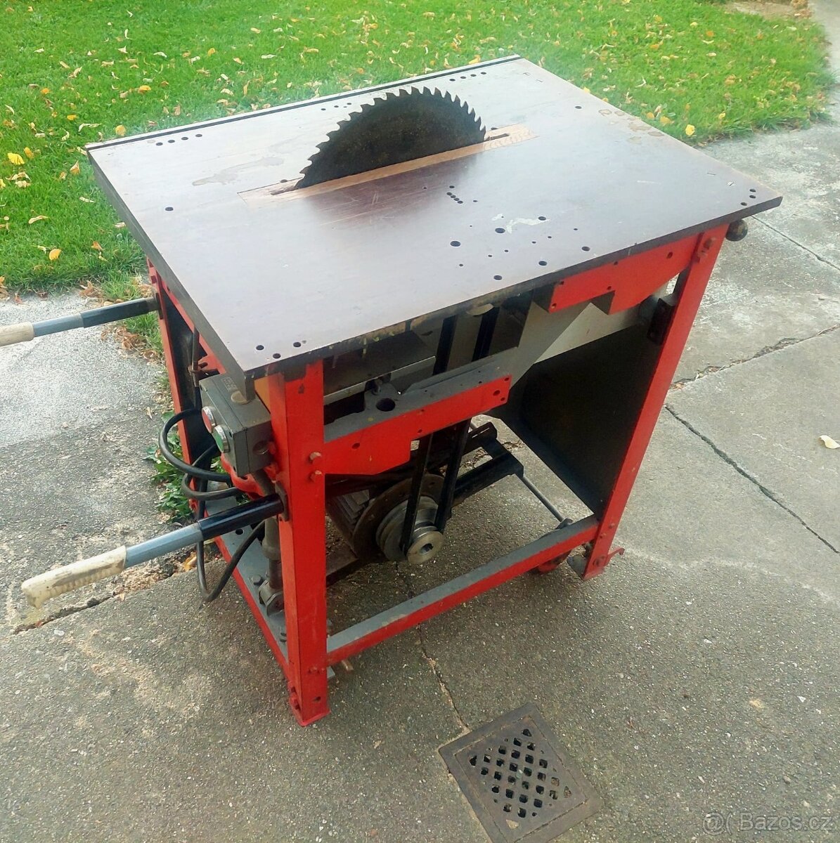 Stolní okružní pila