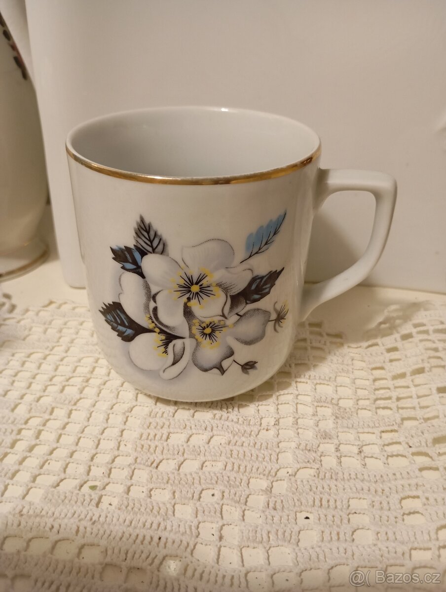 Retro hrnek Czechoslovakia Jasmín