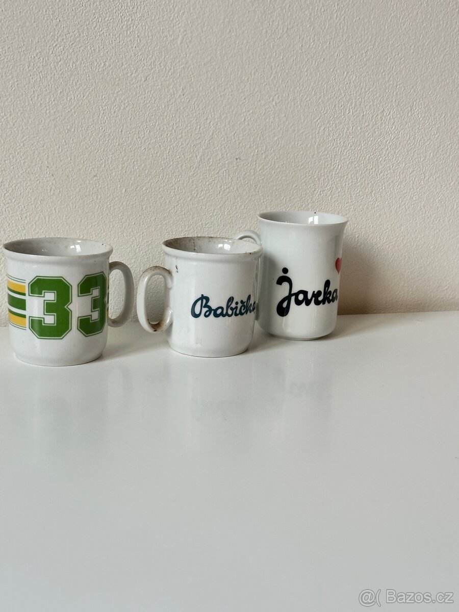 Hrnky retro - pozůstatky z chaty