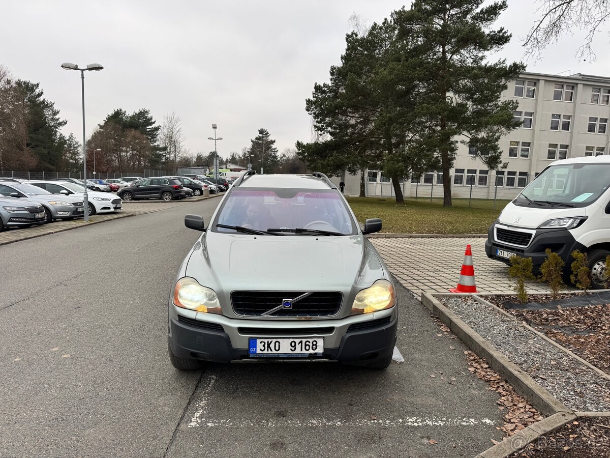 Volvo XC90 2.4D5 Diesel 120kw,AWD,Manuál,STK:7/2027,4X4