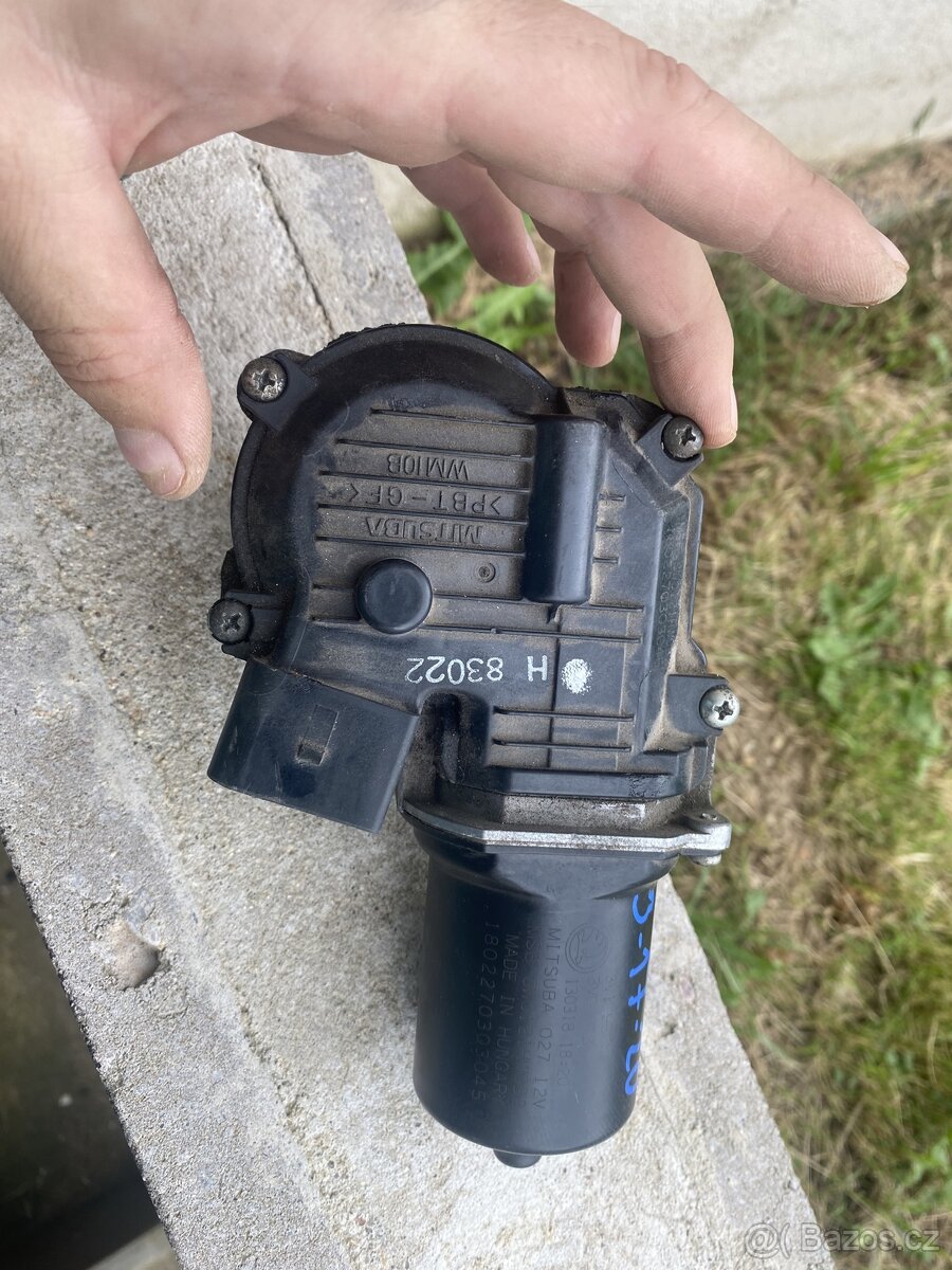 Motorek stěračů 3v1955119