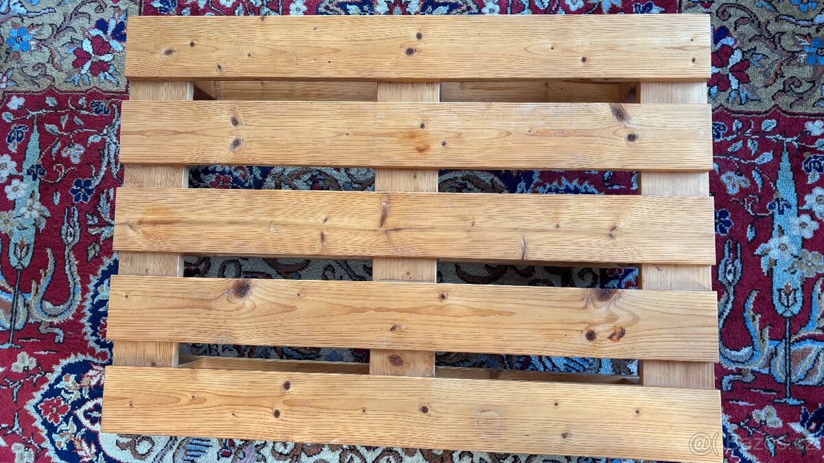 Konferenční stolek z palet