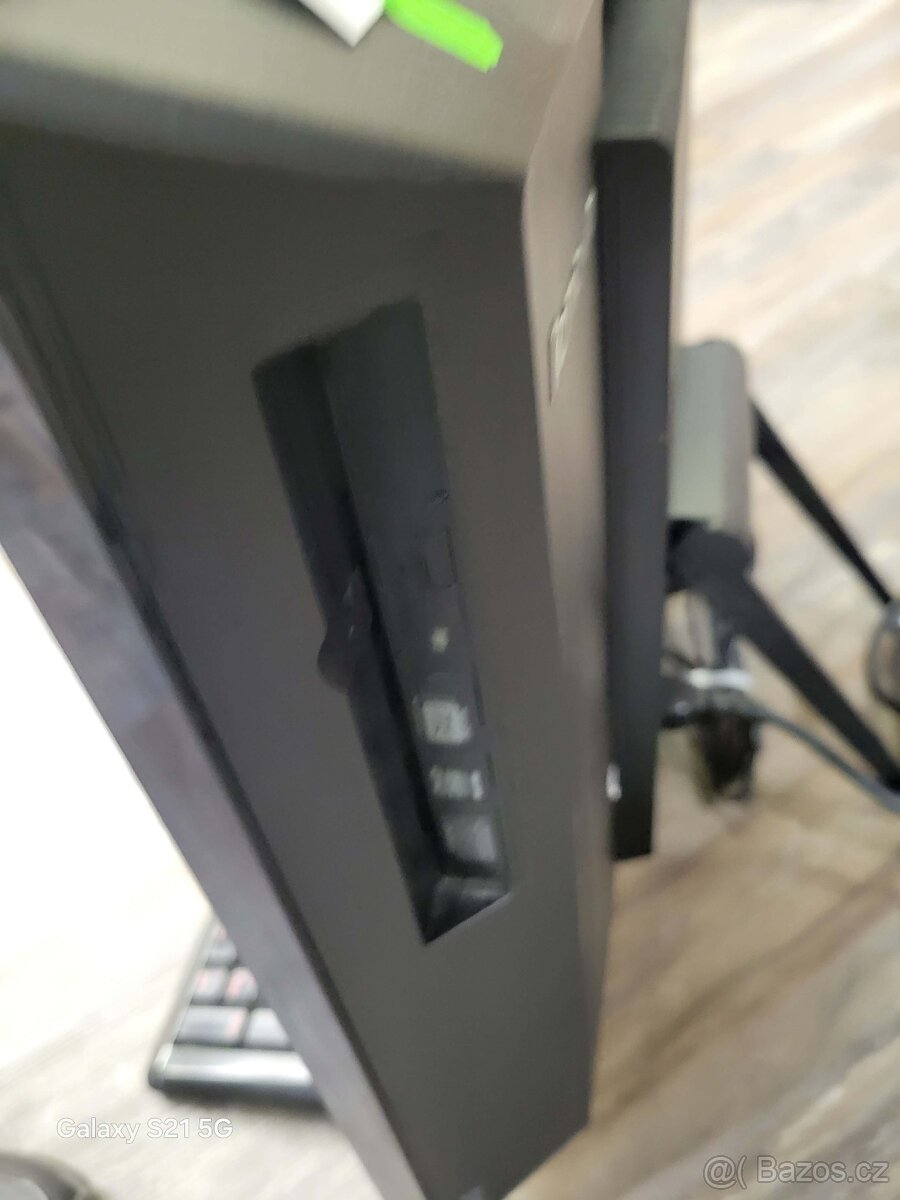 Stolní počítač Lenovo