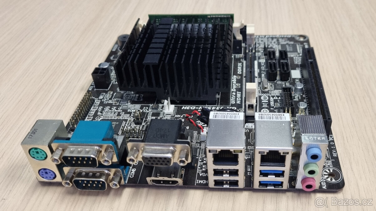 Gigabyte J3455N-D3H Mini-ITX + 4GB RAM
