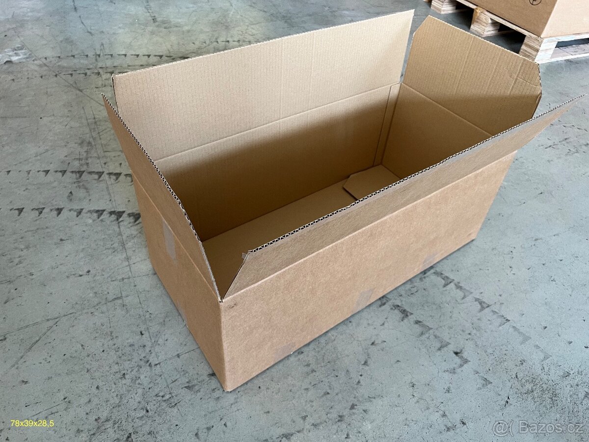 Použité kartony- obalový materiál (krabice)
