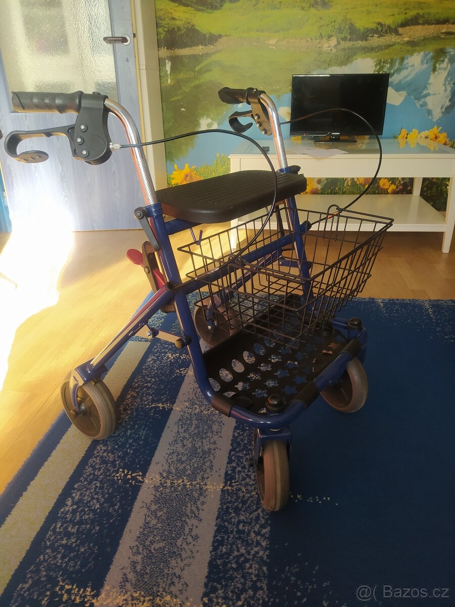 Chodítko čtyřkolé skládací