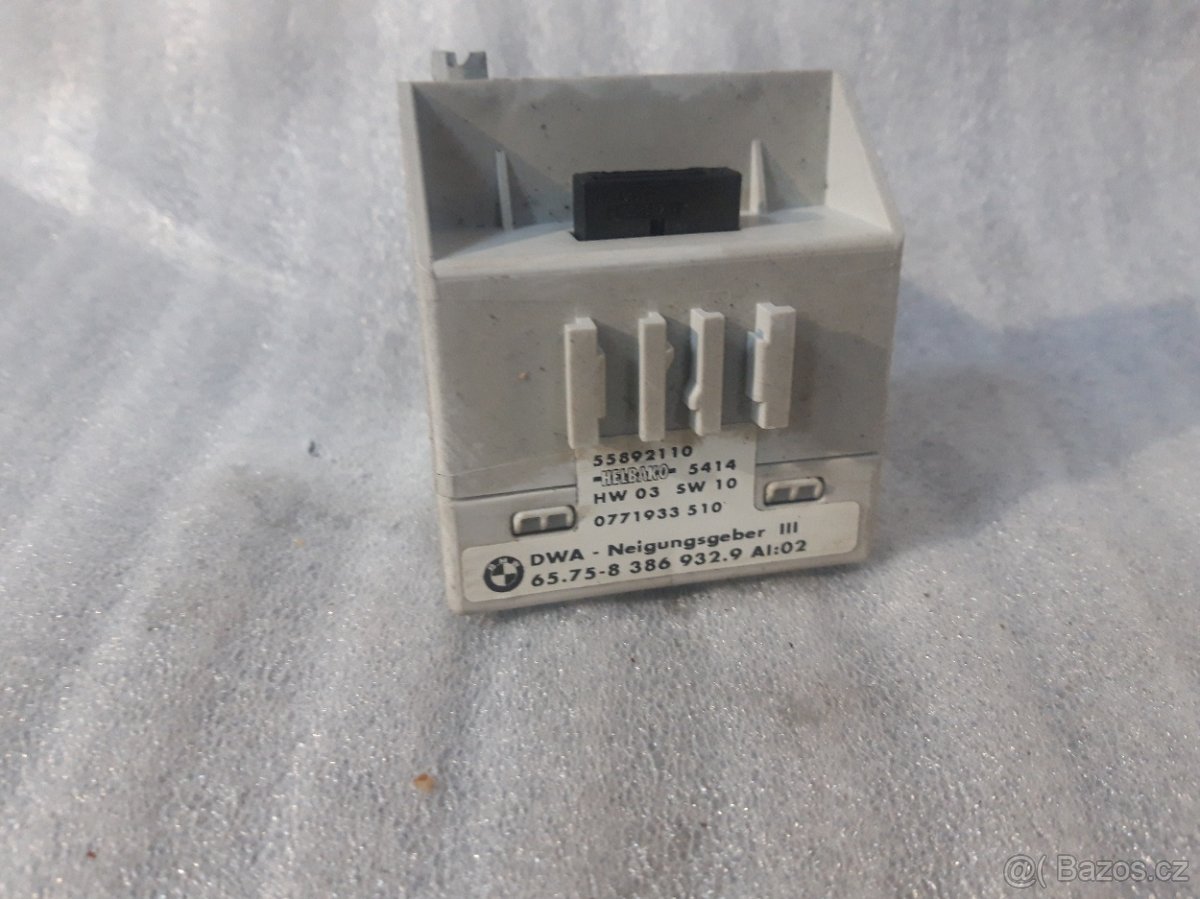 BMW 5 E39 - DWA - snímač alarm