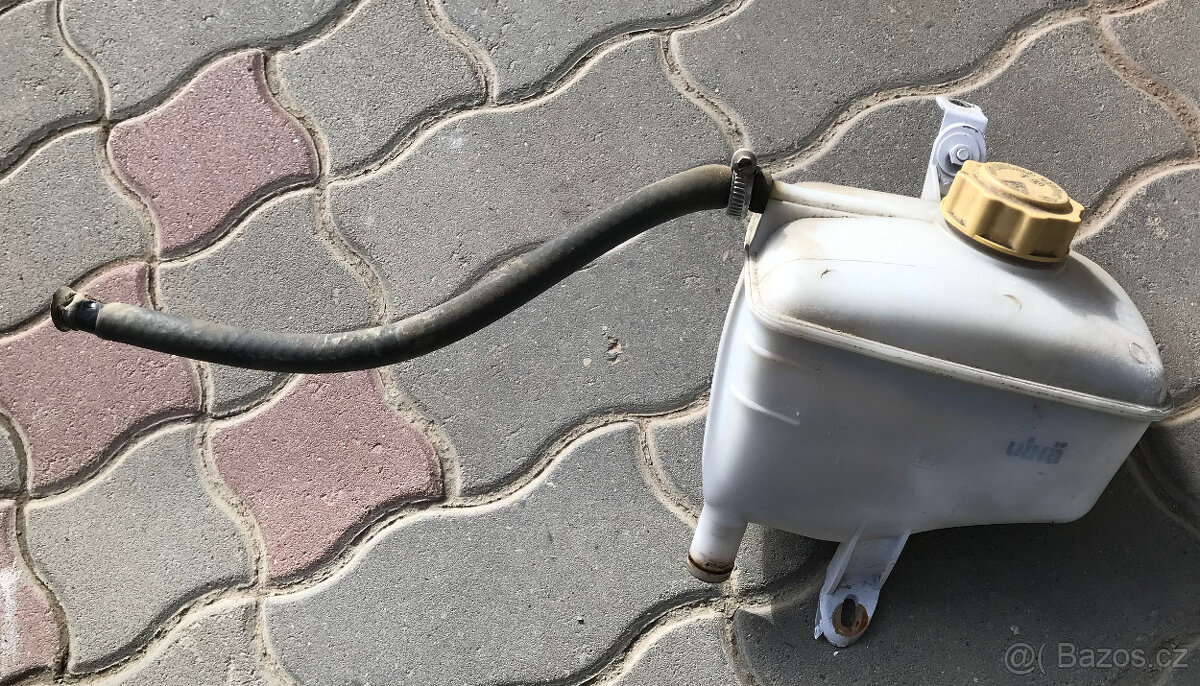 škoda favorit forman nadrzka chladici kapalina