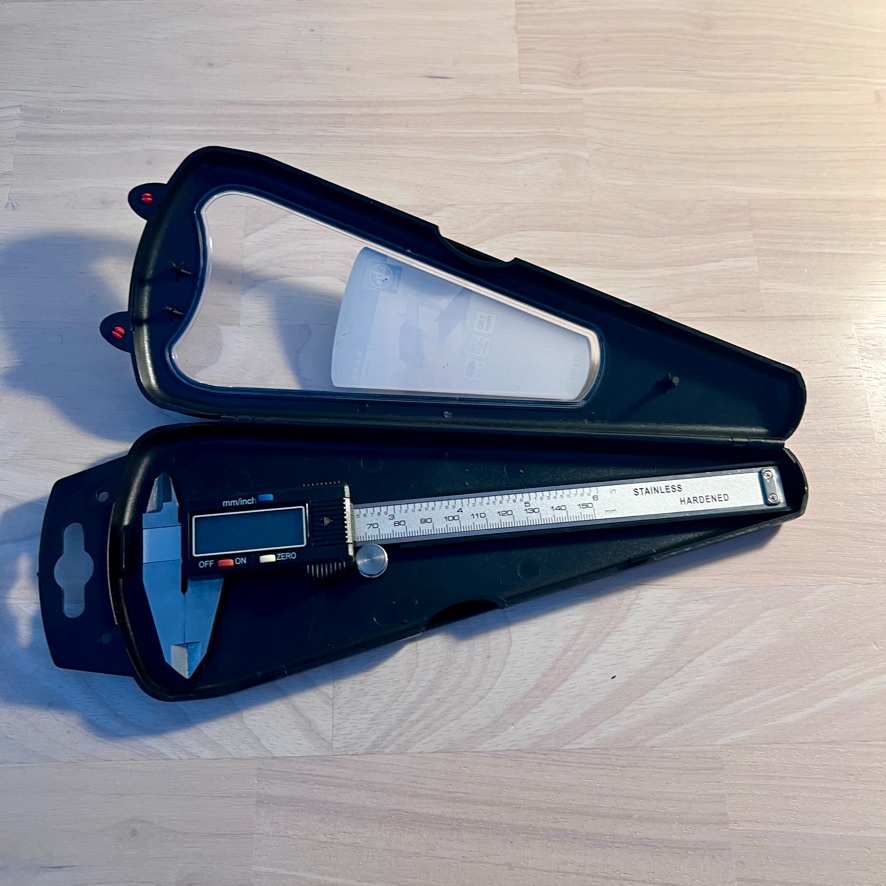 Digitální posuvné měřítko Lux Tools