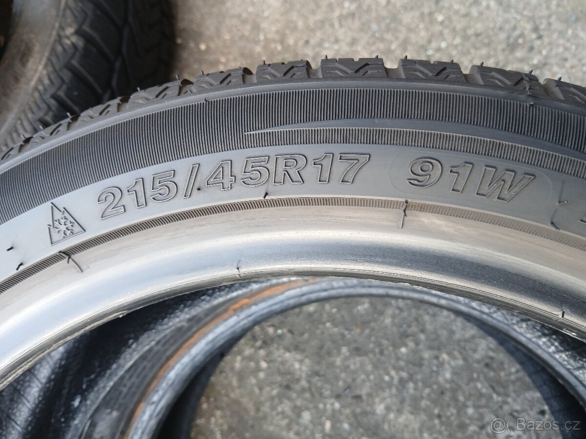 2ks zimní pneu 215/45 r17