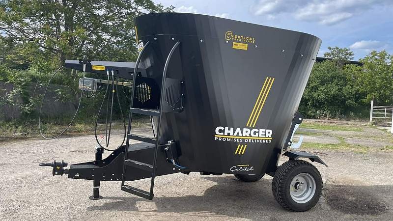 Tažený krmný vůz Celikel Charger Micro 5+1 6m3