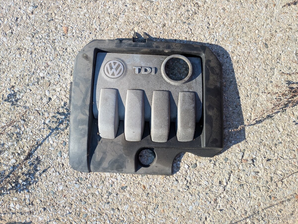 Kryt motoru VW Golf V 1.9TDI