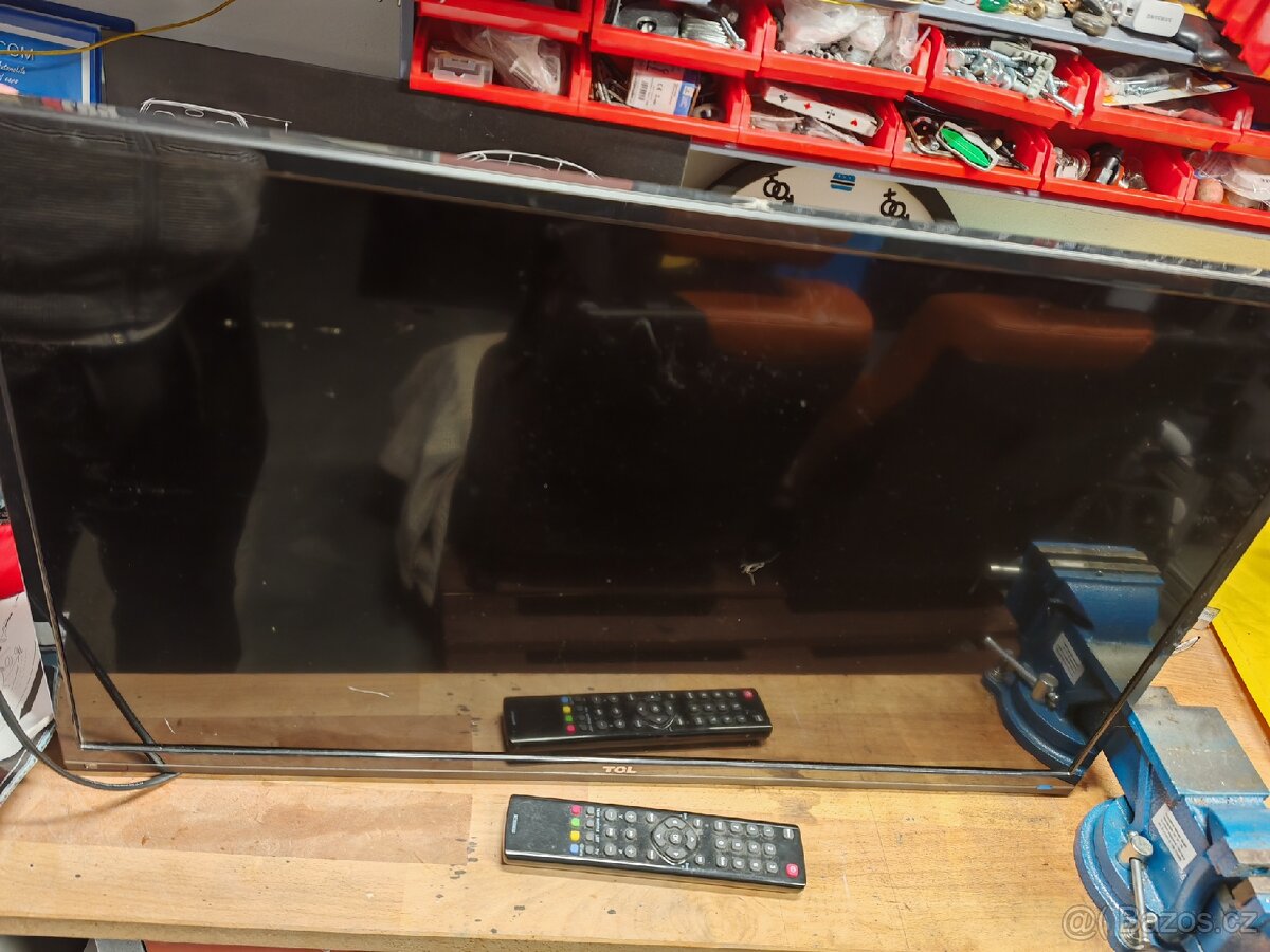 Televize TCL 32"