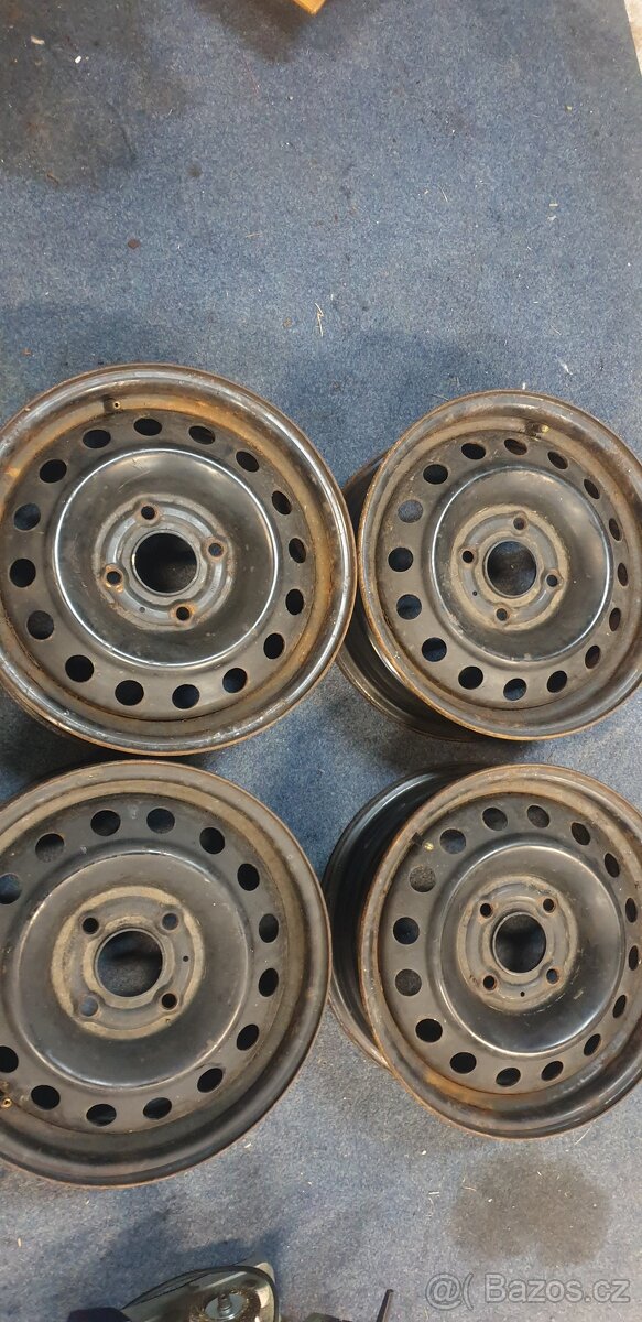 Nissan 4114,3 asi na 15tky kola