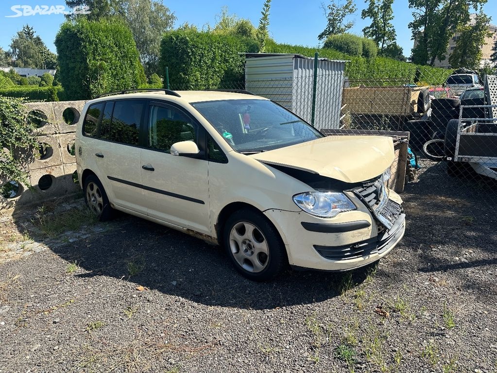 VW Touran 2.0i CNG 80kW, 2008, motor v chodu