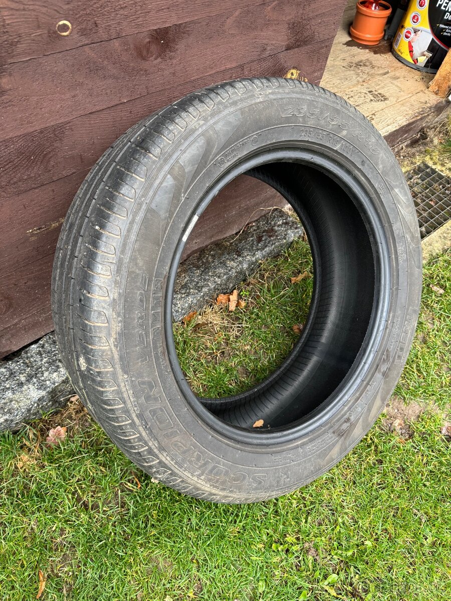 Pneu 235/55r18