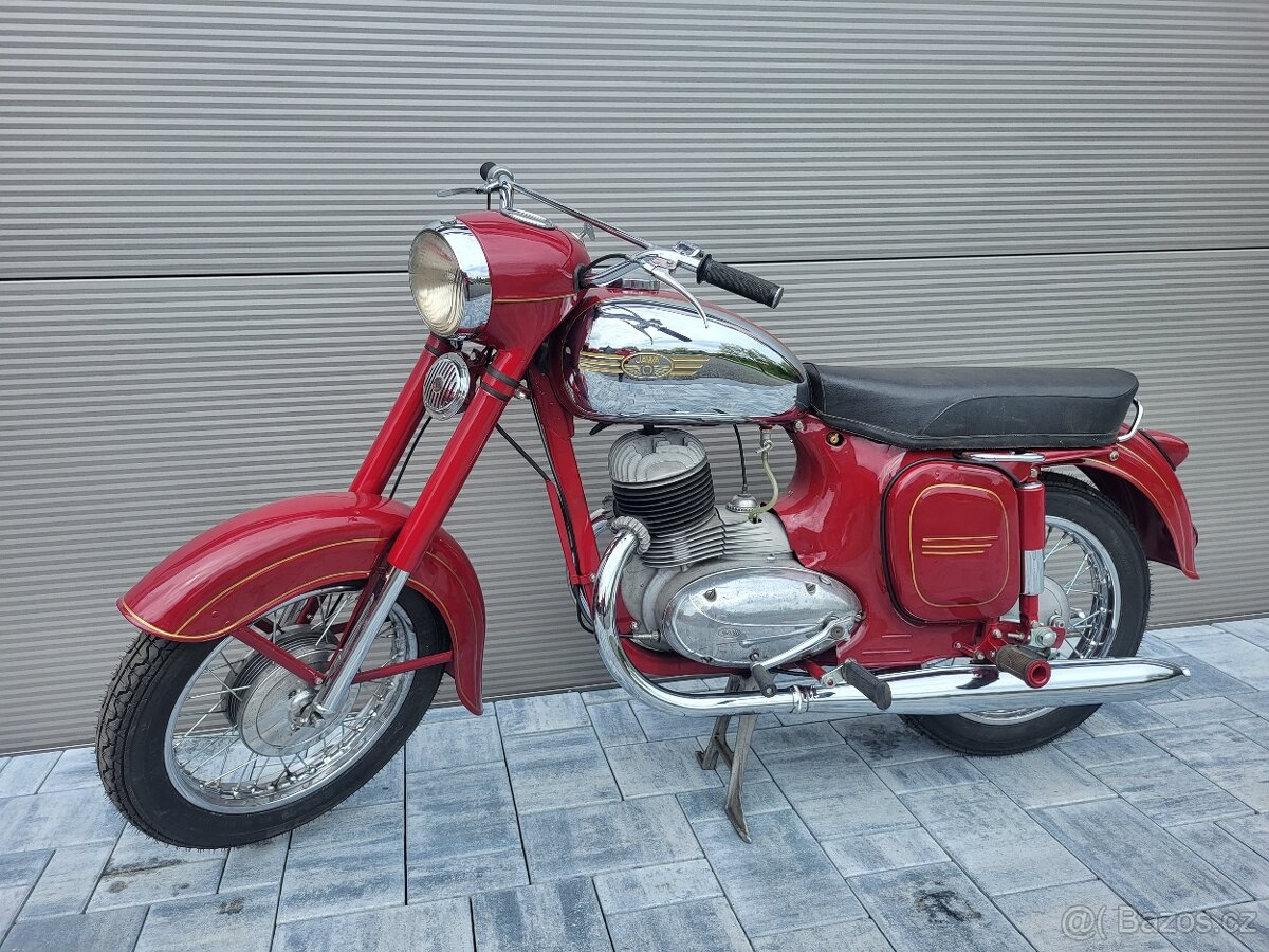Jawa 250/353 kývačka