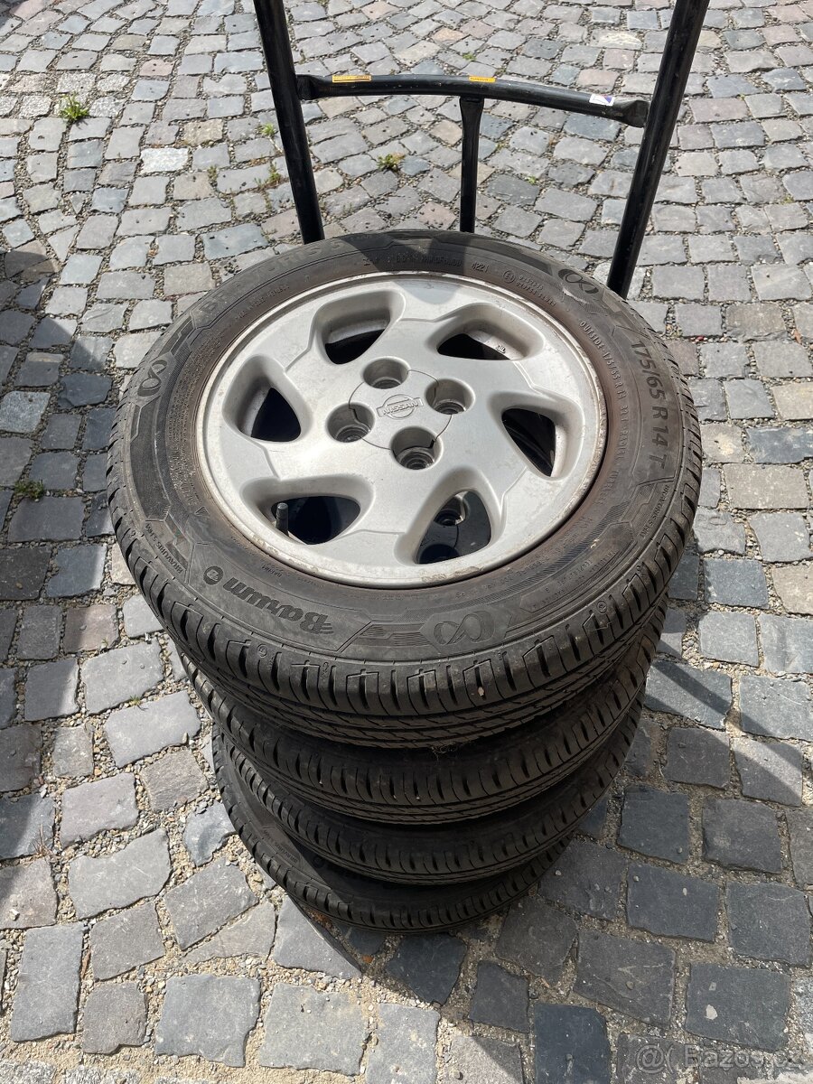 Letní sada kol 14x5,5J 4x100 originál Nissan